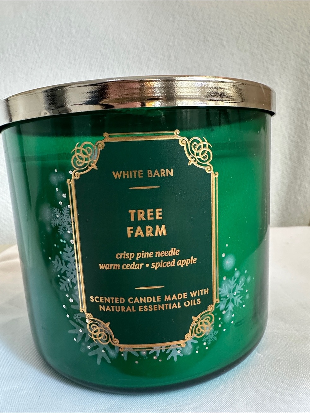 White Barn Tree Farm Scented Candle bath and body works nwt